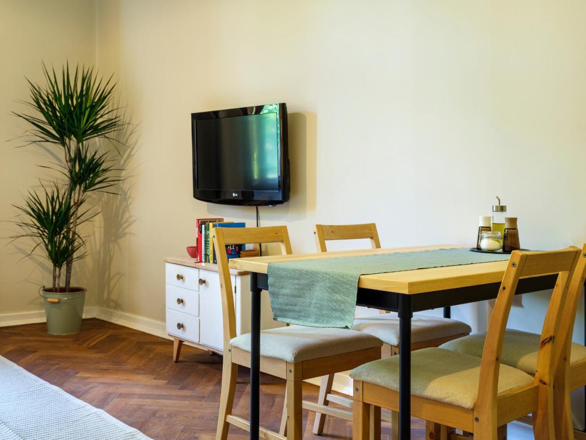 Apartmán Bed & Beige / Kochanowskiego St *
